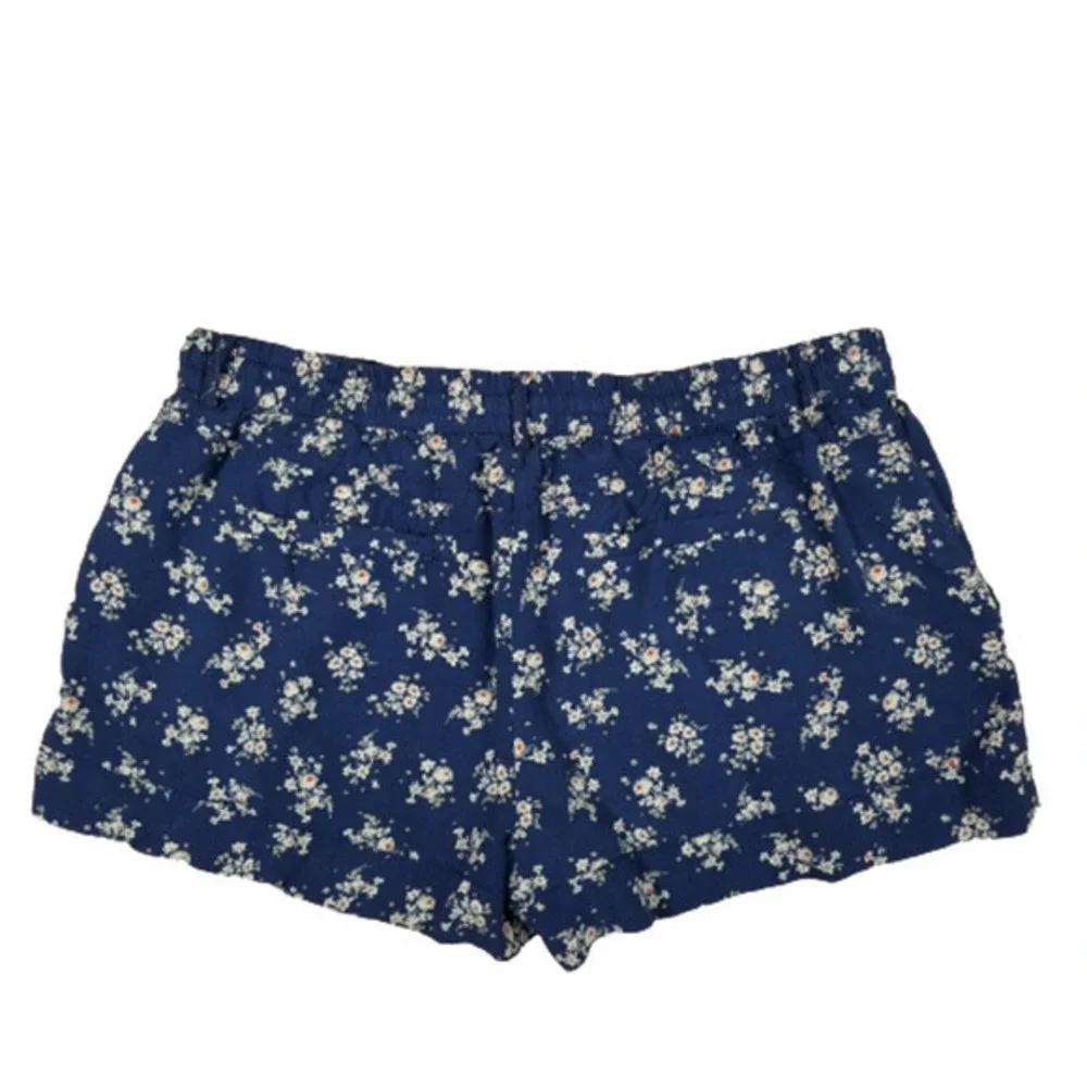 EUC Forever 21 Blue Floral Size 31 Shorts with Pockets Drawstring Waist - Picture 15 of 16
